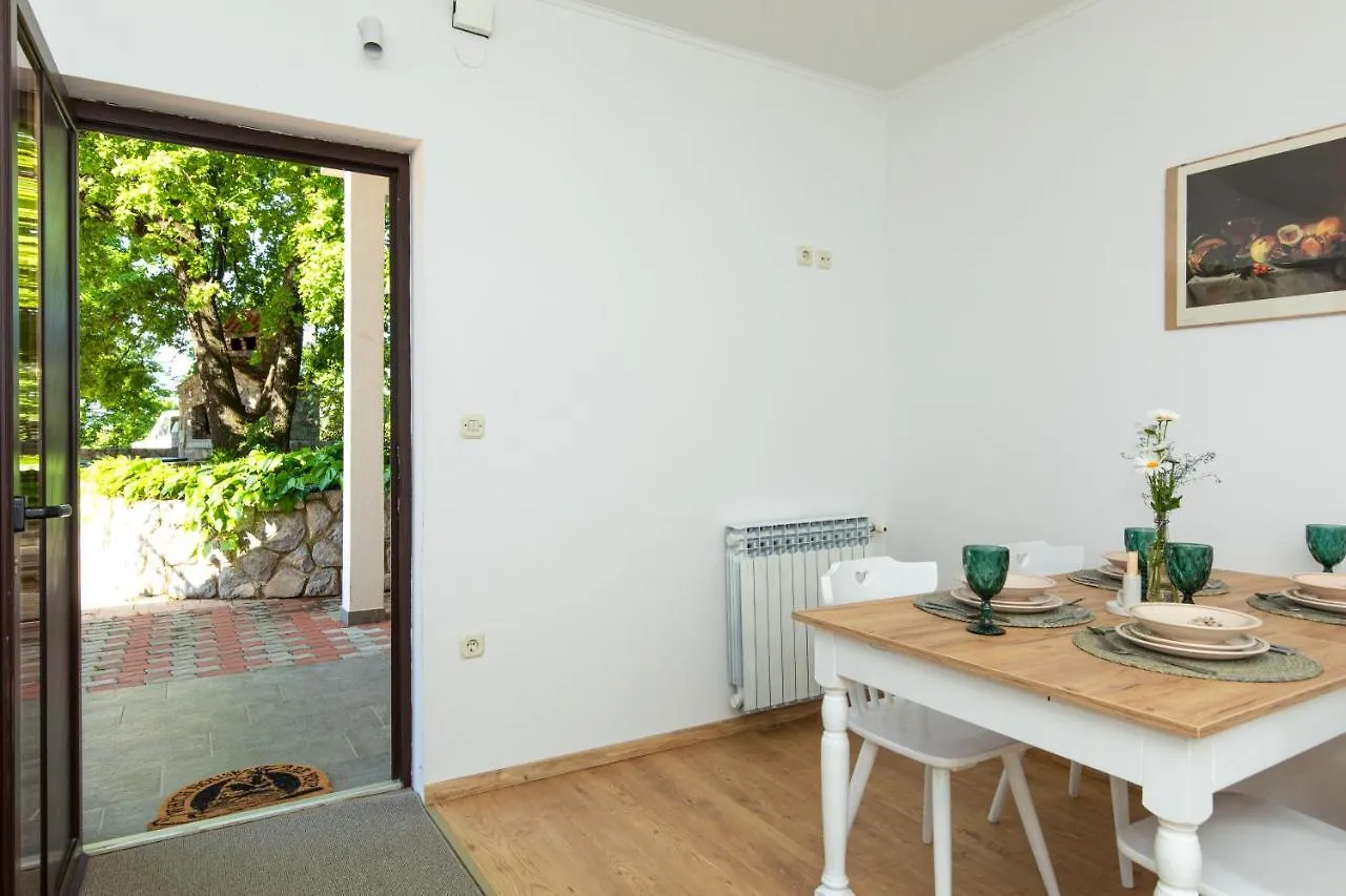 Double Oak Apartment Rijeka Croatia